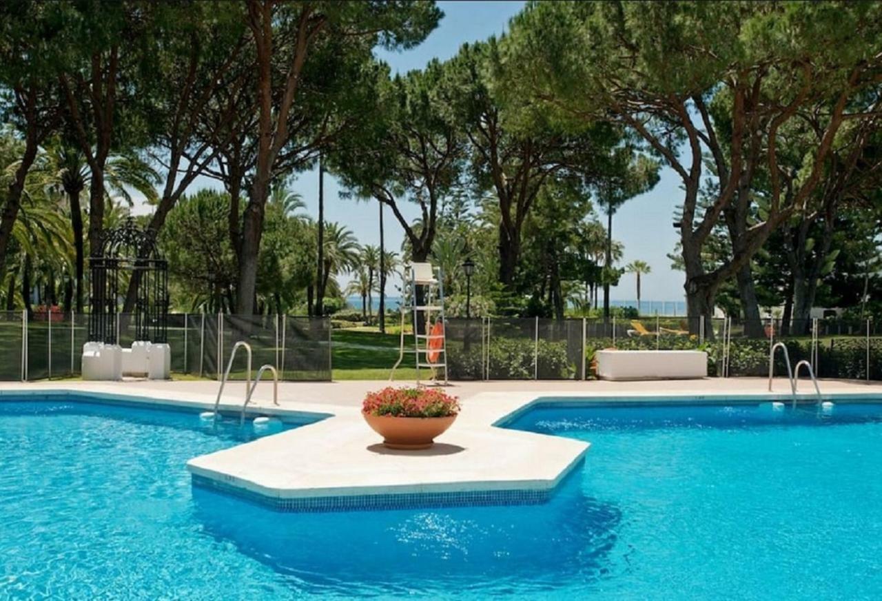 Beachfront Luxury Residence, Playas Del Duque, Puerto Banus, Marbella Exterior photo